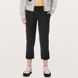 Lululemon Pants On The‎ Fly Crop *Woven 23" Black Size 8